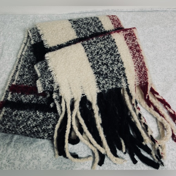 JCREW MULTI COLLARED SCARF - Picture 6 of 8